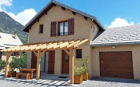 Le Pré Fleuri Nouveau sur Guillestre Appartements neufs Meublé de tourisme classé 3 étoiles